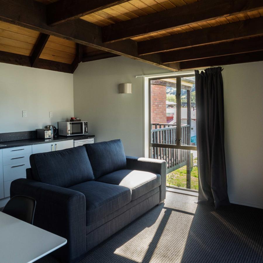 Duvauchelle Seaside Motel Екстериор снимка